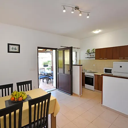 Irena Arvaj * ポレッチ