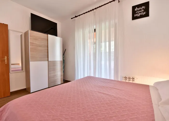 Appartamento Irena Arvaj